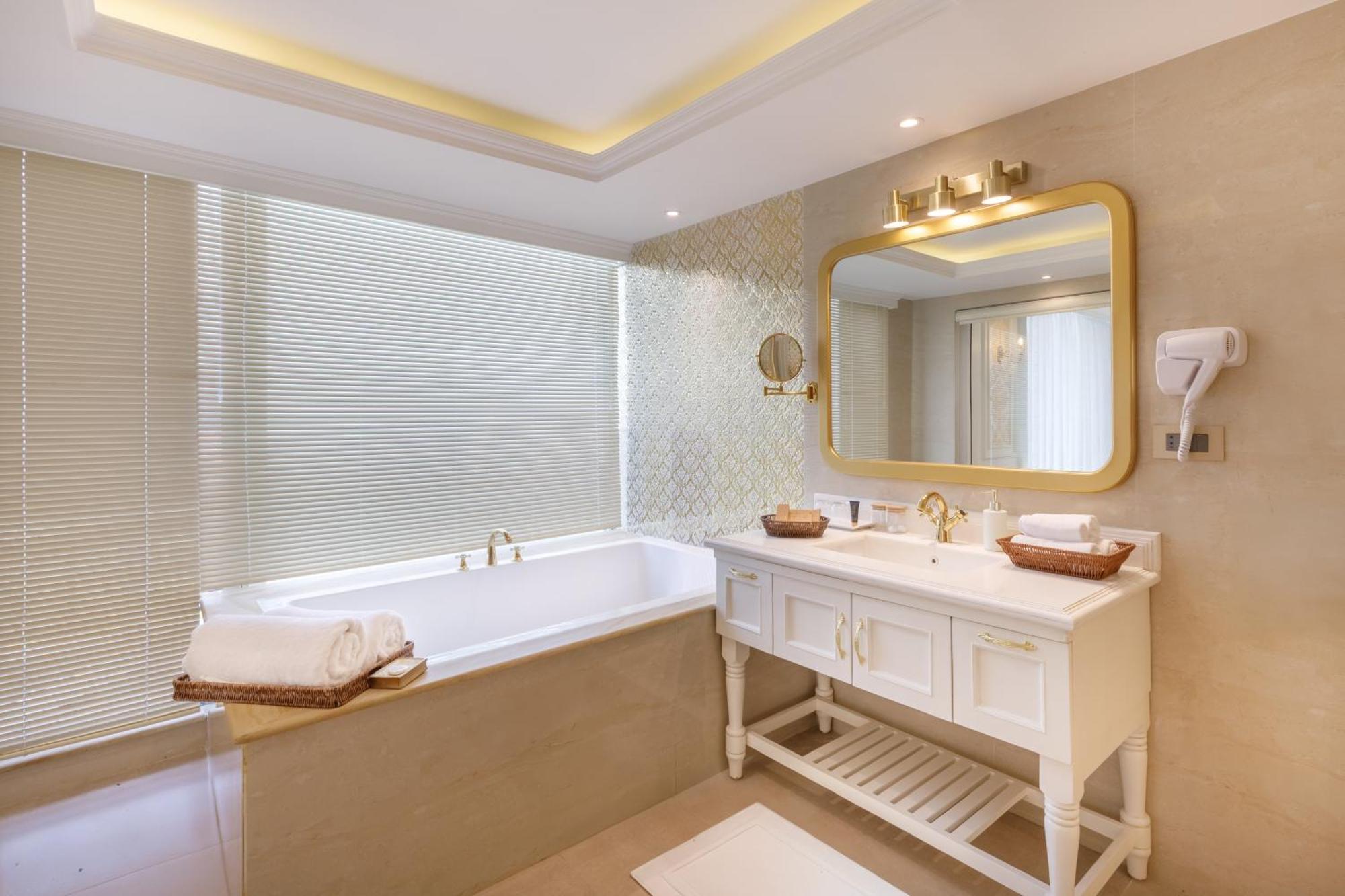 Le Glamour Resort & Wellness Spa Ποκάρα Εξωτερικό φωτογραφία